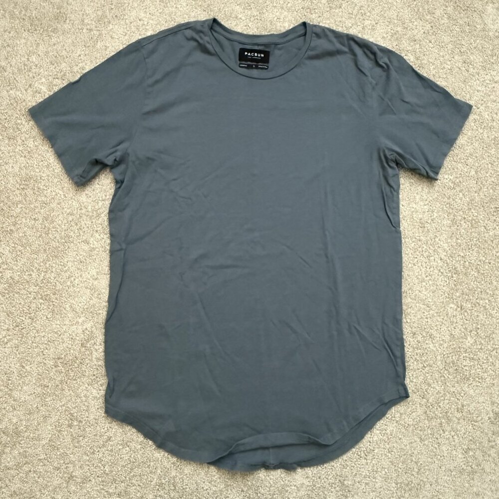 Bundle of 4 T-shirts - Picture 2 of 9